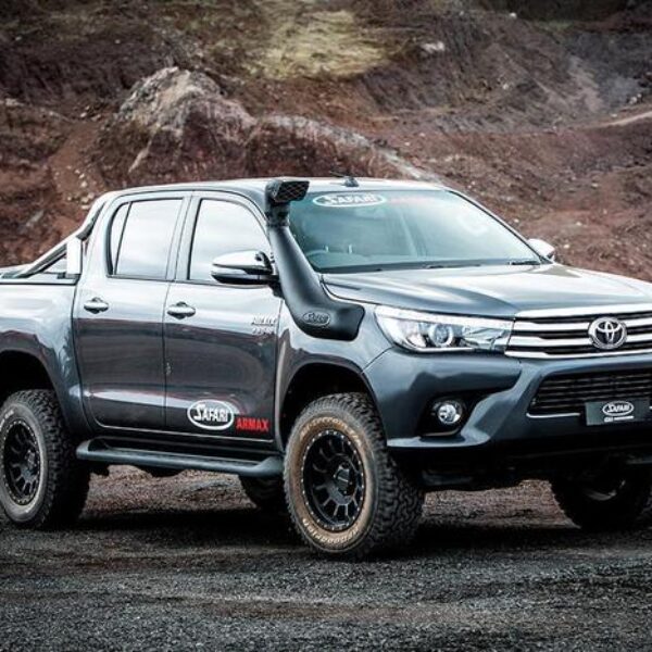 SAFARI Snorkel Toyota Hilux